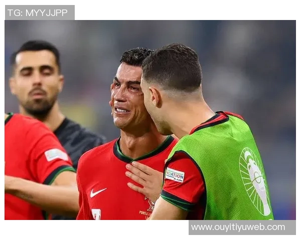 C罗成为首位为四家俱乐部打进百球的球员莱万和内马尔各为三队贡献进球 C罗成为首位为四家俱乐部打进百球的球员莱万和内马尔各为三队贡献进球