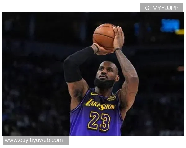 詹姆斯重返球队提升进攻实力海斯称这是对对手的又一巨大挑战