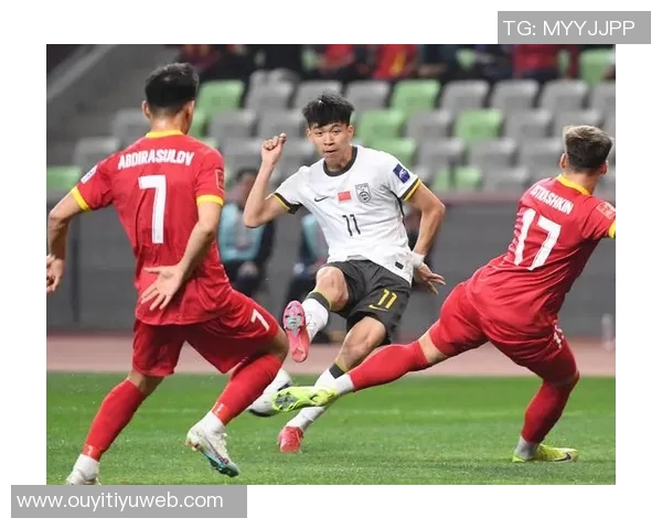 山东U20队表现出色杜月徵险些破门上半场战平上海U20队0比0