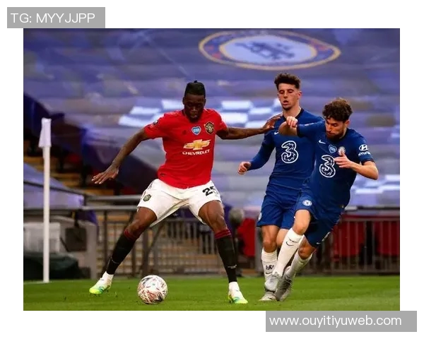 切尔西训练基地泳池警报误响球员们紧急撤离引发关注 切尔西训练基地泳池警报误响球员们紧急撤离引发关注