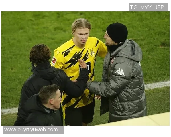 药厂换帅后状态回暖球员早在七月就对滕哈赫产生疑虑