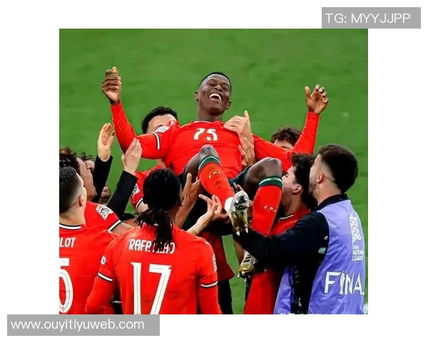 拜亚：亚马尔应向C罗学习场外生活梅西同样值得效仿