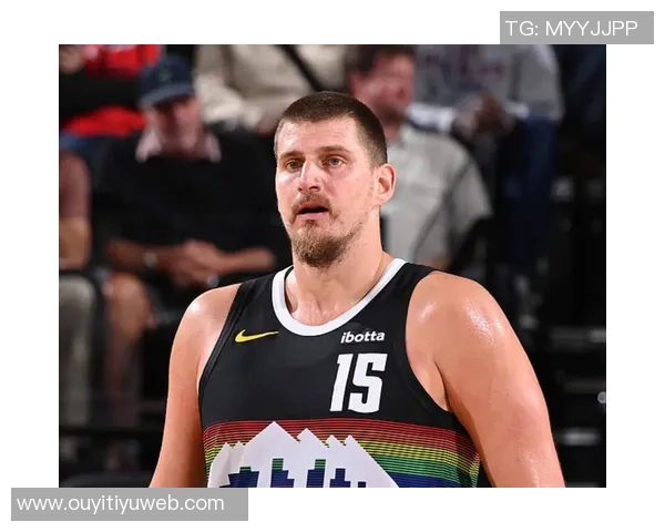 约基奇创造历史8次30分命中率超85仅次于张伯伦距离再近4场