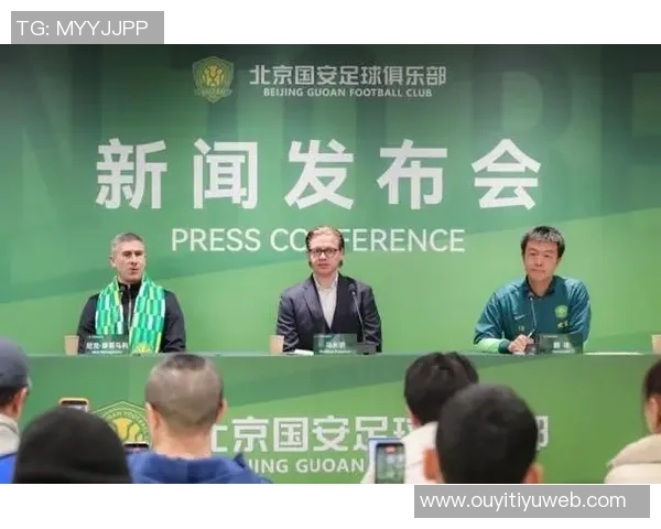 国安新帅蒙哥马利与李铁曾是谢菲联队友渊源深厚 国安新帅蒙哥马利与李铁曾是谢菲联队友渊源深厚