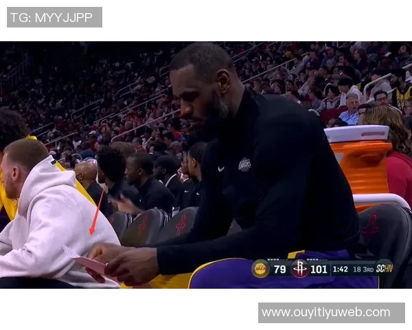 浓眉在垃圾时间终于得分赛场上演逆袭时刻引发热议 浓眉在垃圾时间终于得分赛场上演逆袭时刻引发热议